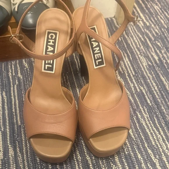 CHANEL Tan Leather Platform Sandals with Ankle Strap - Picture 3 of 9